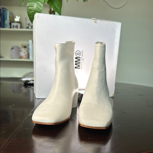 MM6 Maison Martin Margiela Women's White Ankle Boots - Picture 4 of 6